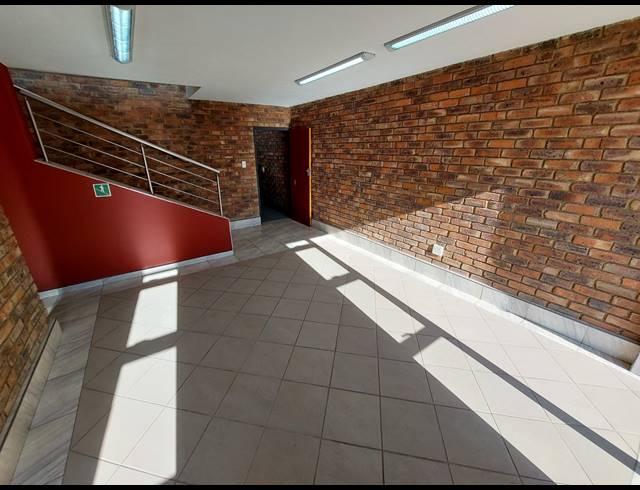 326M² WAREHOUSE TO LET IN CLAYVILLE